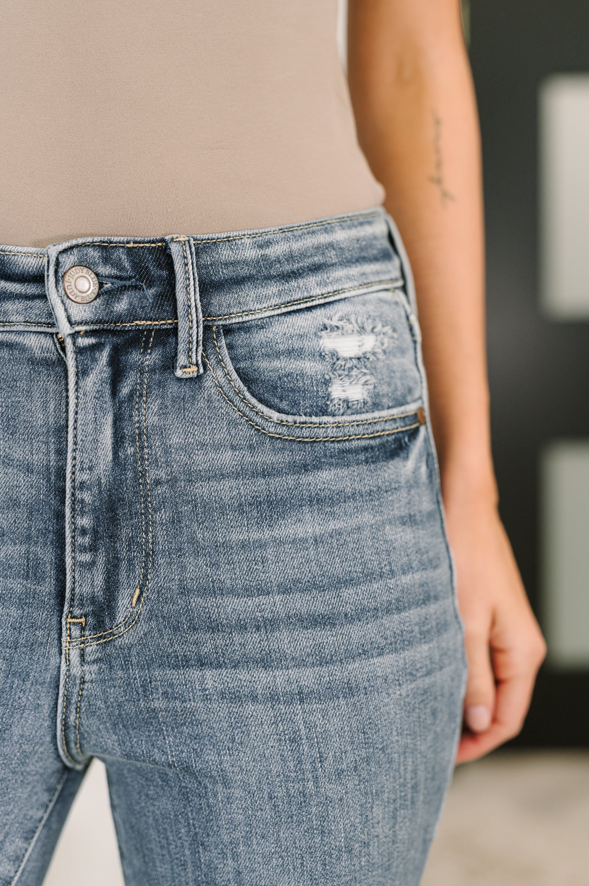 Judy Blue Robin High Waist Bootcut with Fray Hem