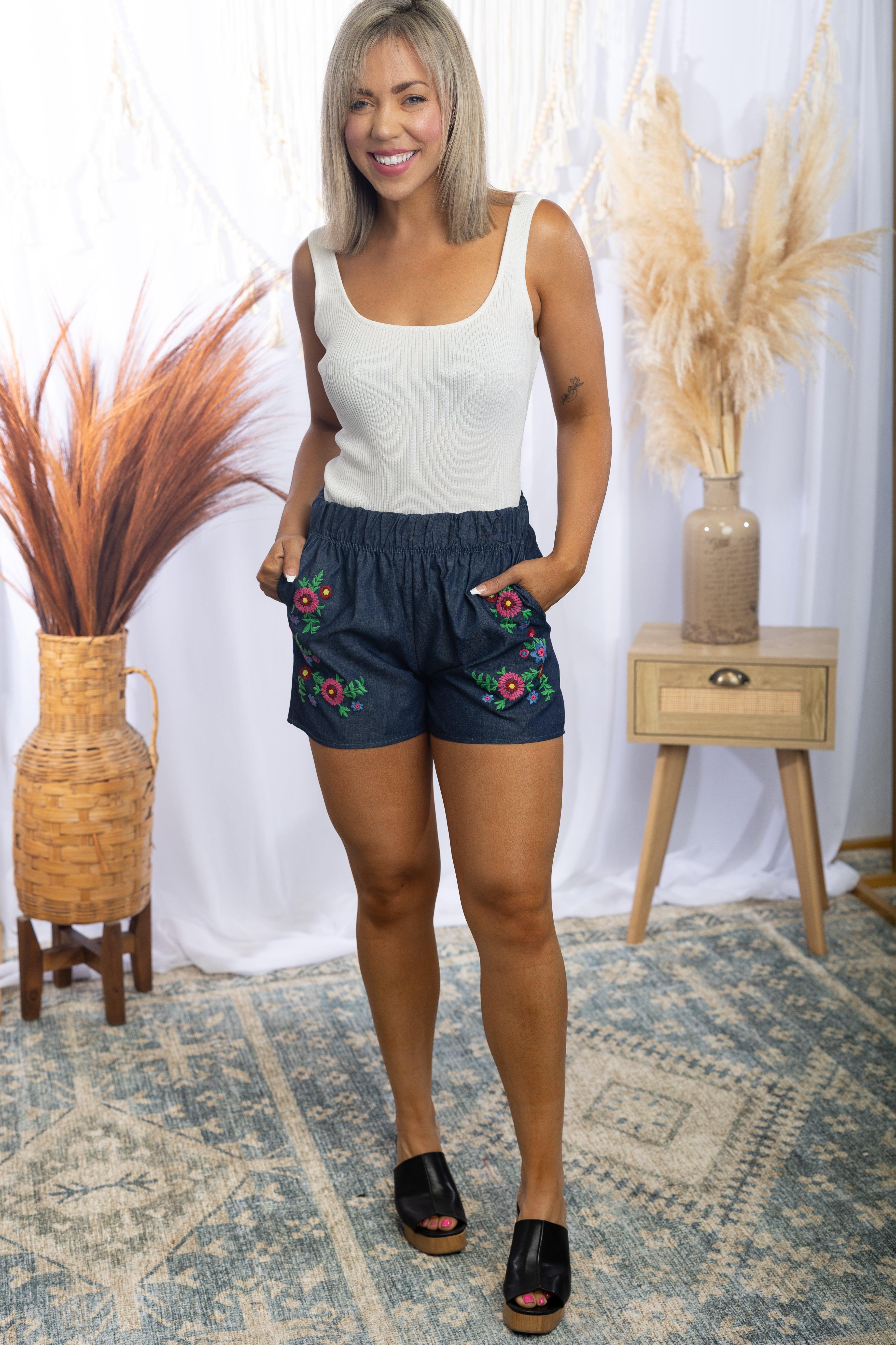 Embroidered Paradise Shorts Giftmas Boutique Simplified   