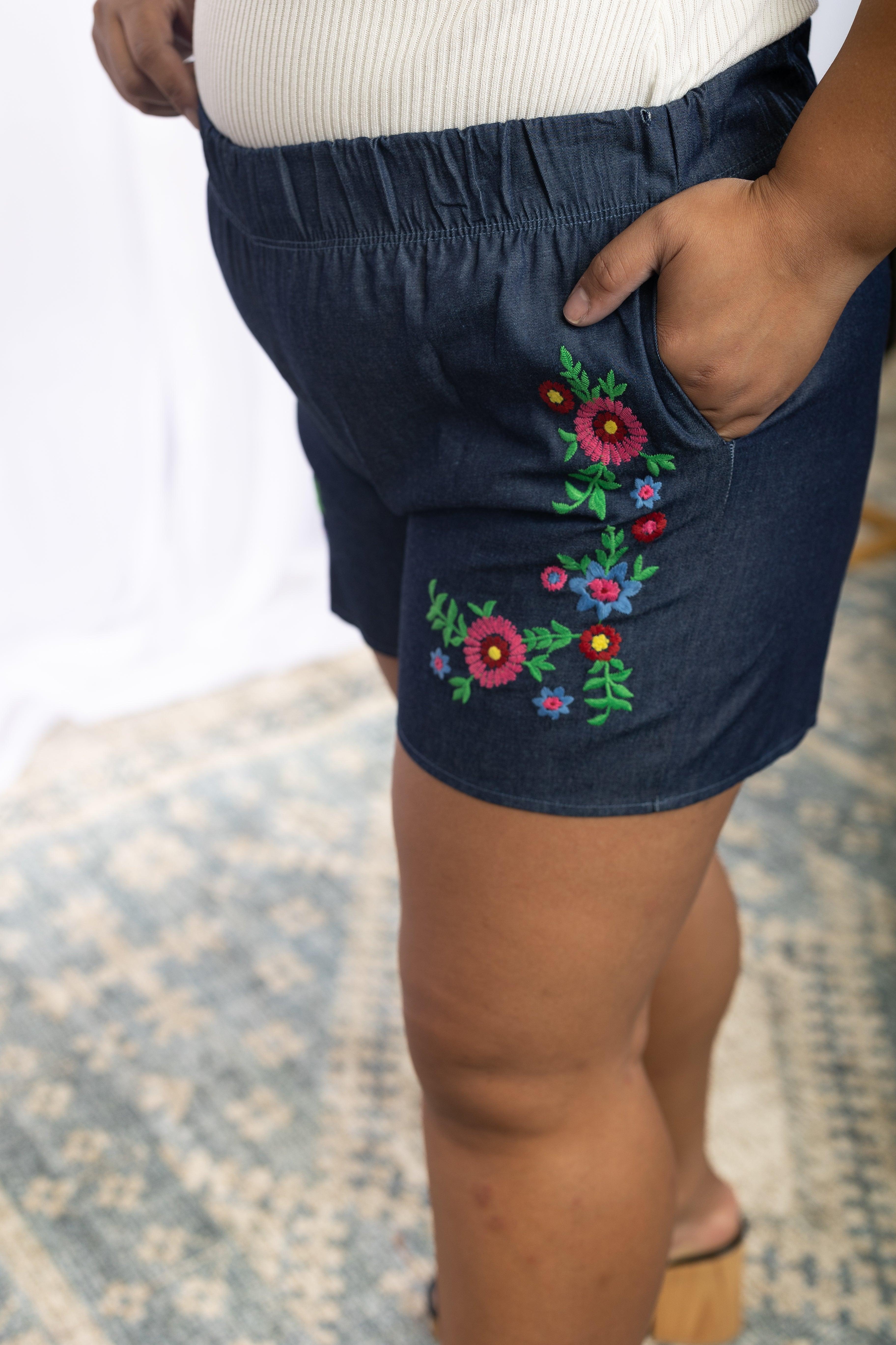 Embroidered Paradise Shorts Giftmas Boutique Simplified   