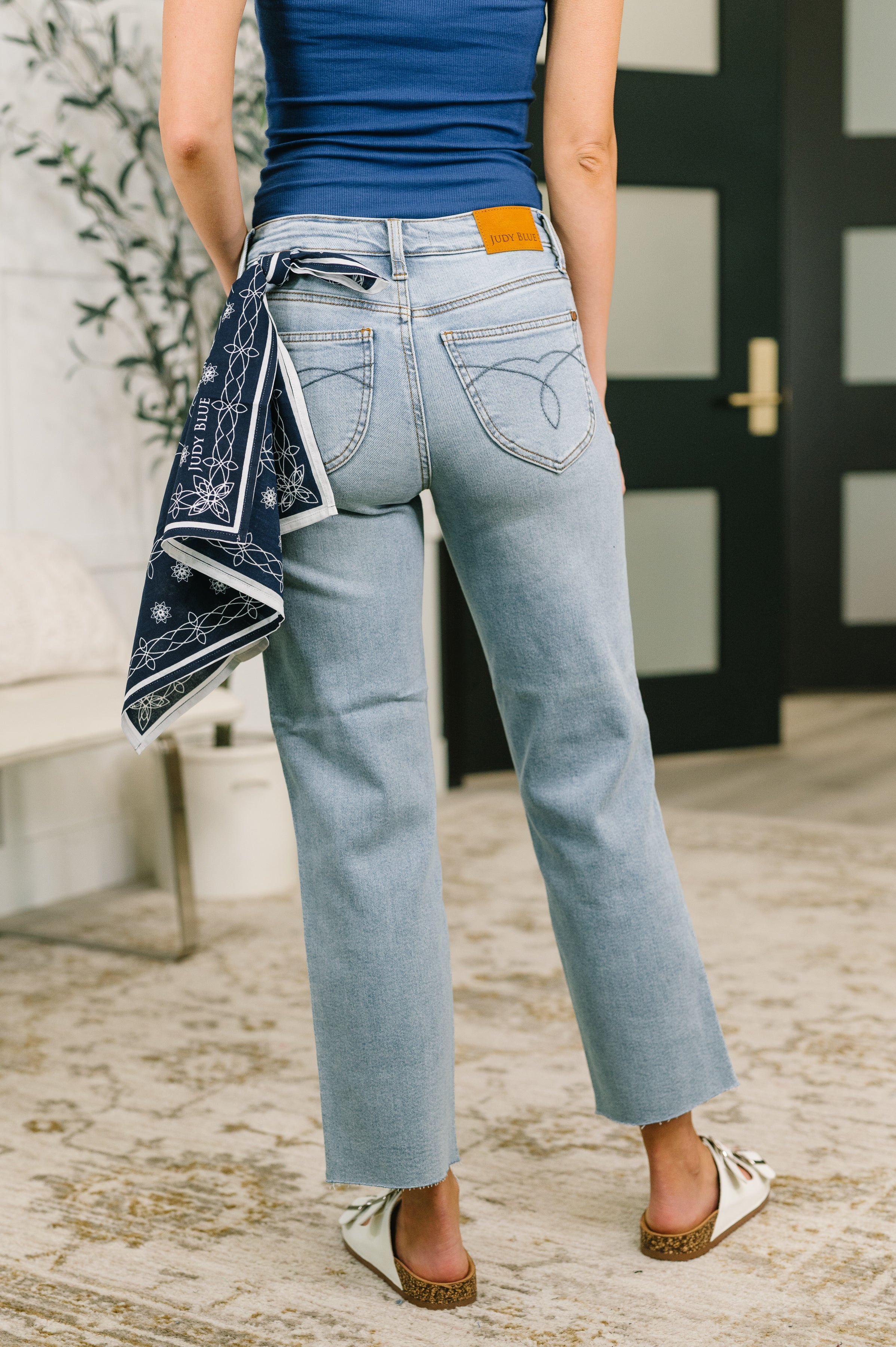 Judy Blue Dawn Mid Rise Ankle Straight w Bandana Loop
