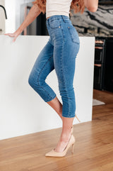 Emily High Rise Cool Denim Pull On Capri Jeans Womens Ave Shops   