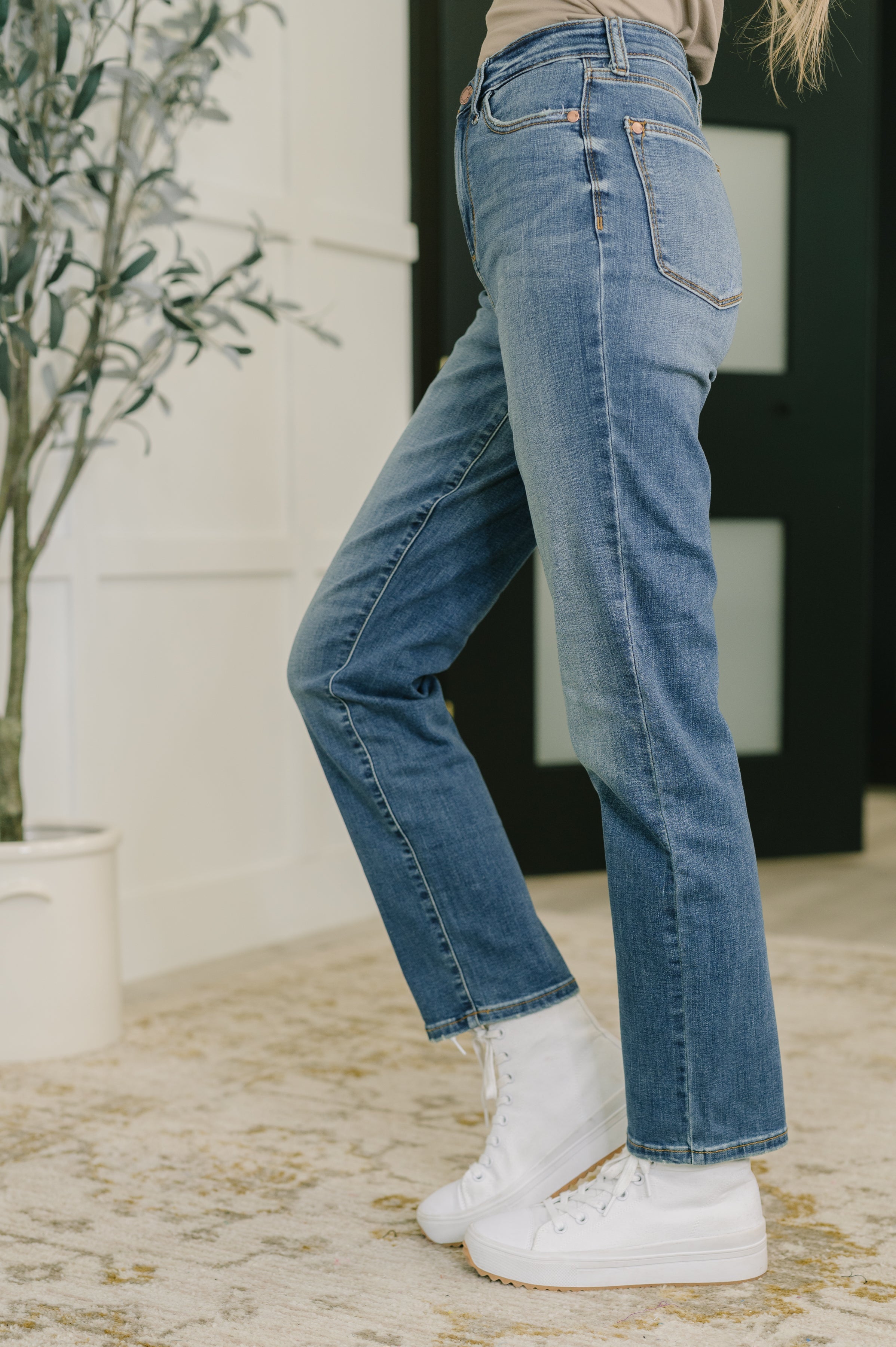 Judy Blue Izzie High Waist Straight Fit