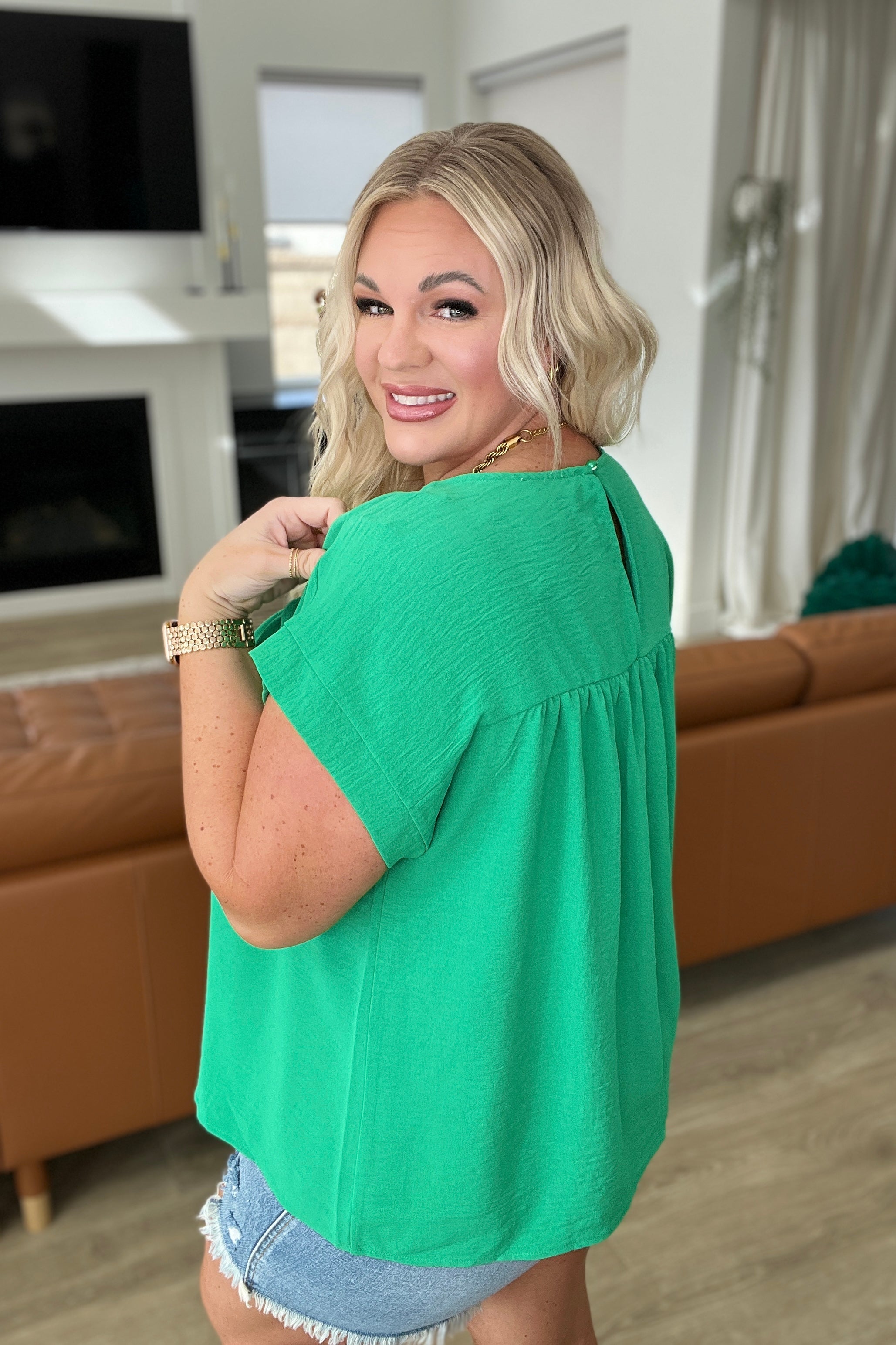 Airflow Babydoll Top in Kelly Green Tops Ave Shops   