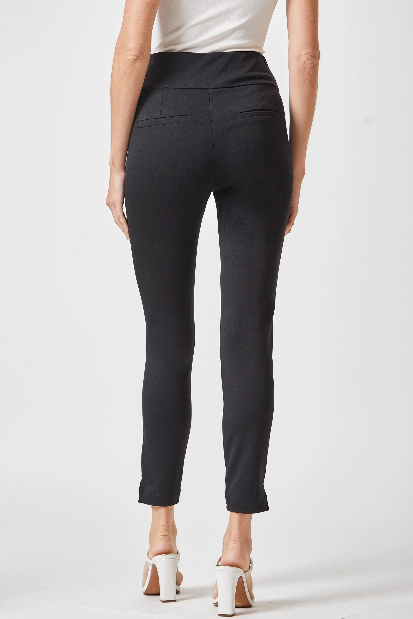 PREORDER: Magic Skinny Pants in Twelve Colors Womens Ave Shops   