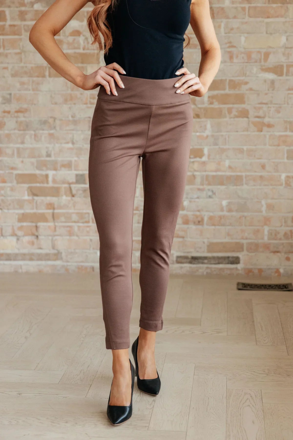 PREORDER: Magic Ankle Crop Skinny Pants in Twelve Colors Womens Ave Shops   