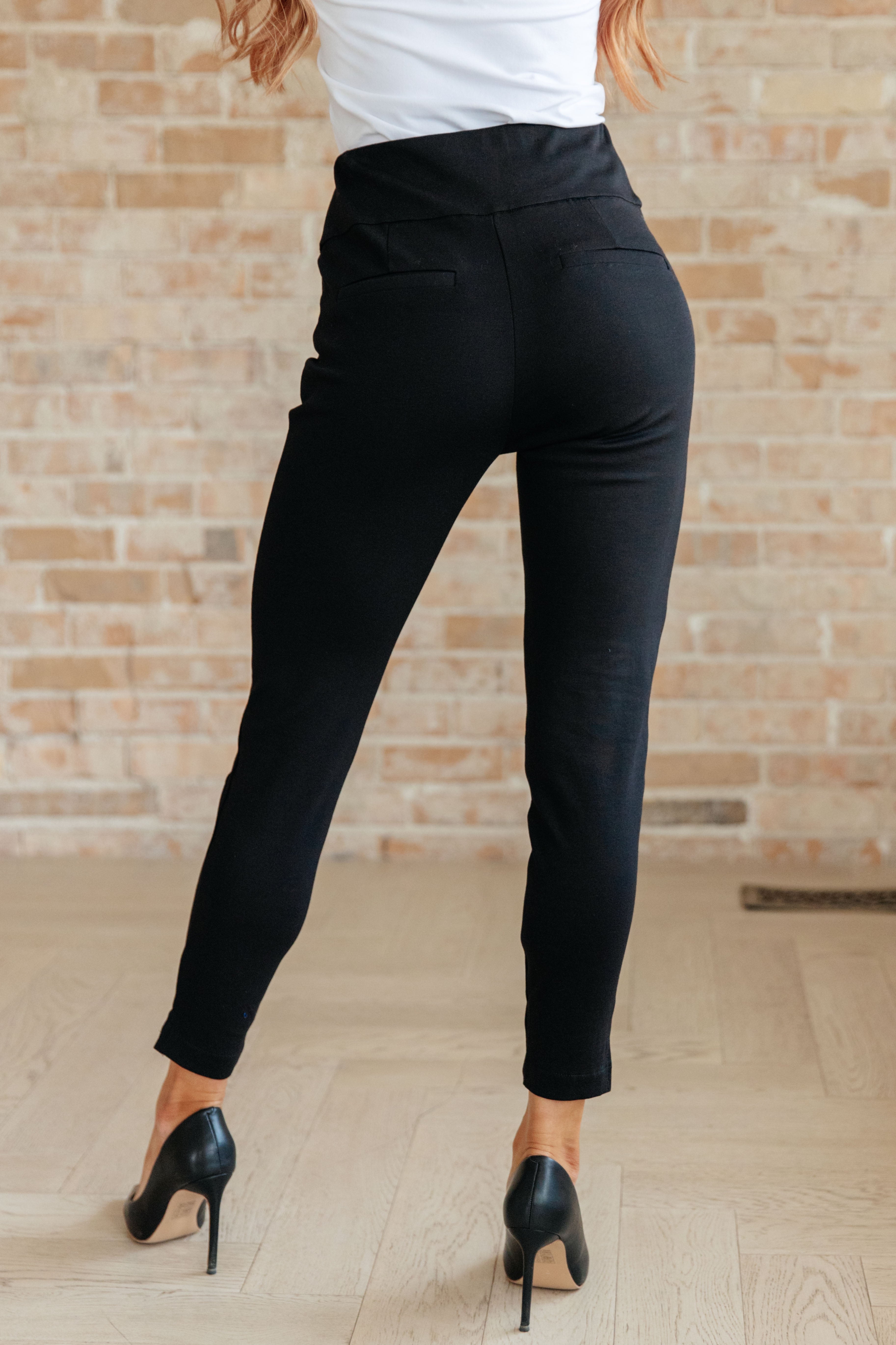 PREORDER: Magic Ankle Crop Skinny Pants in Twelve Colors Womens Ave Shops   