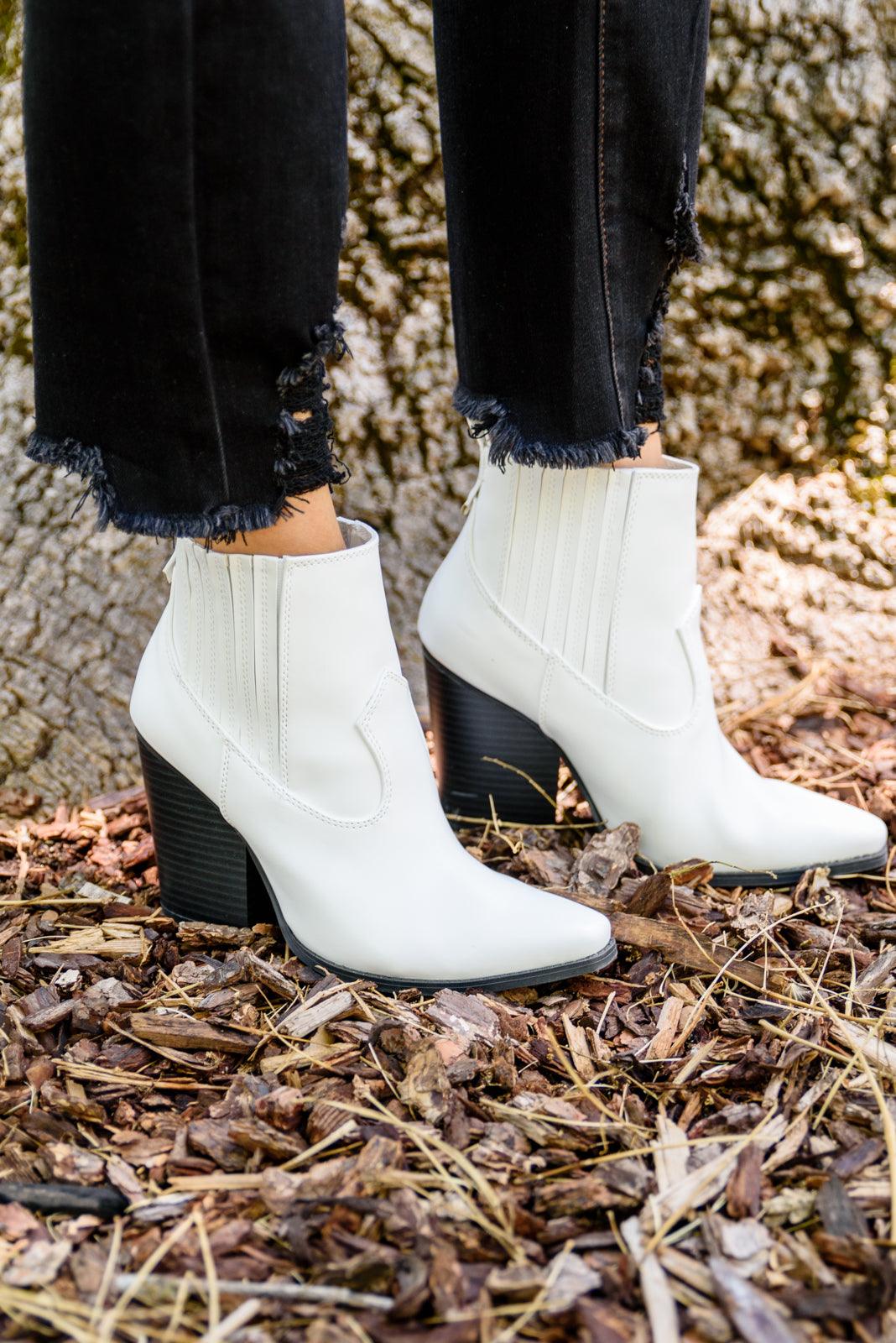 Easy As That Ankle Boots Womens Ave Shops   