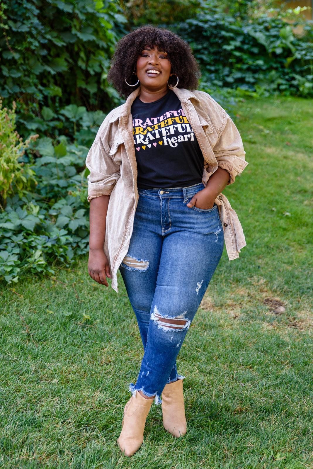 Grateful Heart Graphic Tee In Black Womens Ave Shops   